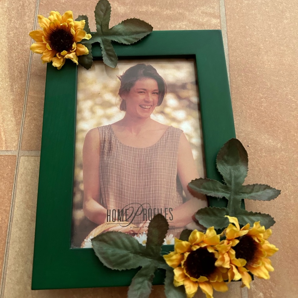 Vintage Dark Green Wooden Silk Floral Sunflower 4x6 Picture Photo Frame